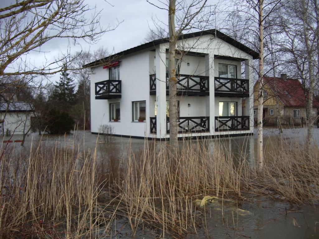 Tuule Villa Курессааре Экстерьер фото