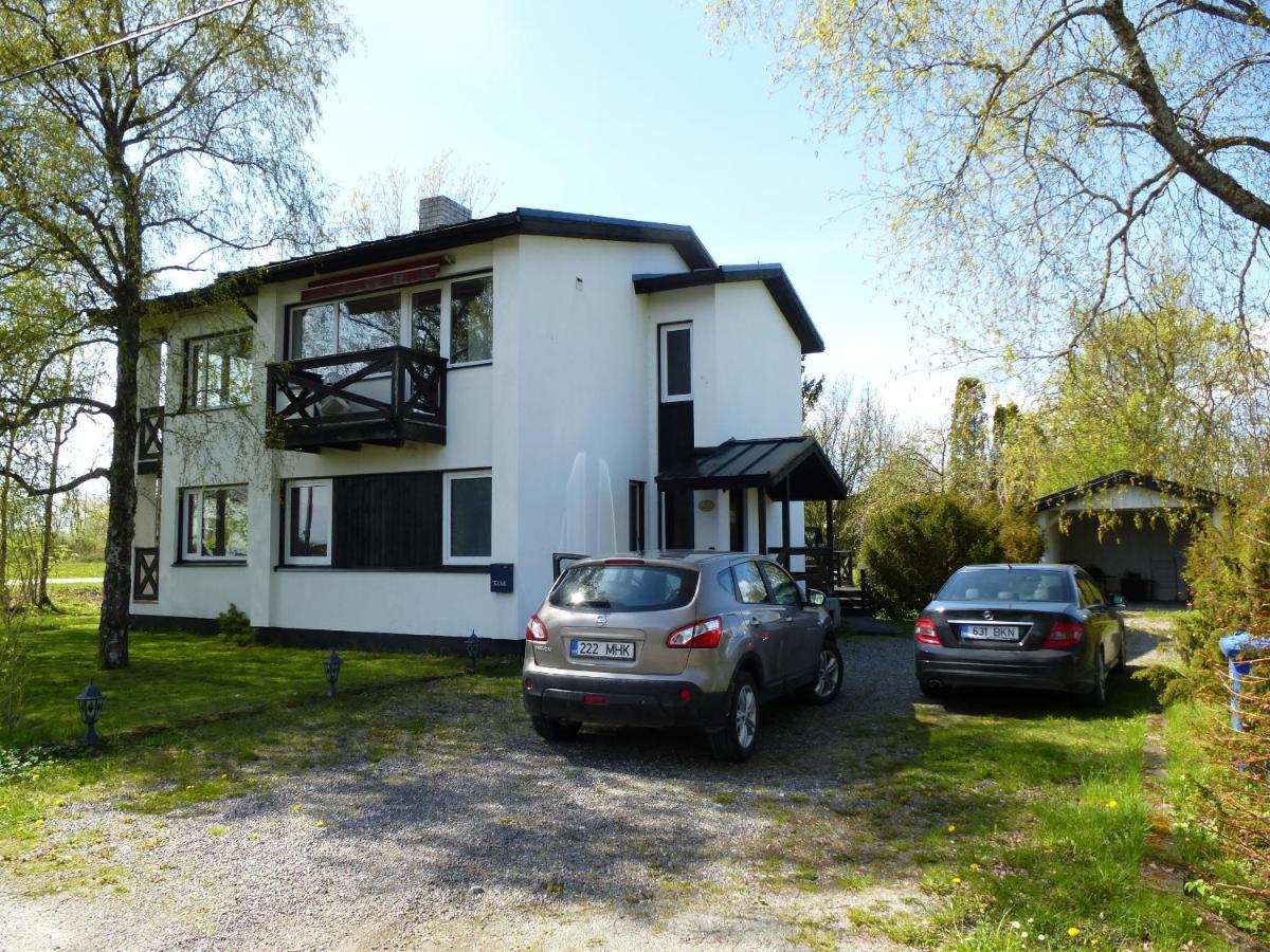 Tuule Villa Курессааре Номер фото